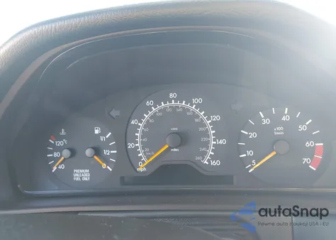 1998 Mercedes-Benz E 320 z USA, uszkodzony, nr VIN WDBJF65F4WA699931